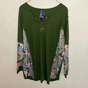 Nichol’s Clothing Boutique Women’s Plus Shirt Floral Sleeves Green Thermal 3X